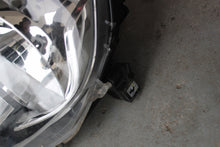 Laden Sie das Bild in den Galerie-Viewer, Frontscheinwerfer Mitsubishi Space Star Links Scheinwerfer Headlight