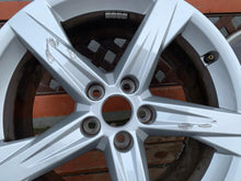 Load image into Gallery viewer, 1x Alufelge 18 Zoll 8.0&quot; 5x112 39ET Glanz Silber 80A601025BE Audi Q5 Rim Wheel