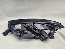 Laden Sie das Bild in den Galerie-Viewer, Frontscheinwerfer Skoda Fabia III 6V1941016D LED FALSE Scheinwerfer Headlight SCH9108374028up
