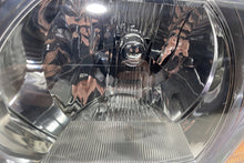 Load image into Gallery viewer, Frontscheinwerfer Mitsubishi Pajero III 10087419 Links Scheinwerfer Headlight