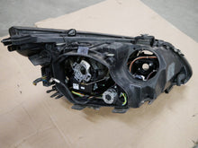 Laden Sie das Bild in den Galerie-Viewer, Frontscheinwerfer BMW E60 E61 Xenon Ein Stück (Rechts oder Links) Headlight SCH9868620388rx