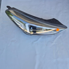 Laden Sie das Bild in den Galerie-Viewer, Frontscheinwerfer Hyundai Tucson D7921-21C20 LED Rechts Scheinwerfer Headlight SCH7703736966xa