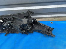 Load image into Gallery viewer, Frontscheinwerfer Toyota 4 Yaris Ein Stück (Rechts oder Links) Headlight