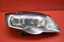 Load image into Gallery viewer, Frontscheinwerfer VW Passat 3C0941754D Xenon Rechts Scheinwerfer Headlight SCH5642047674aa