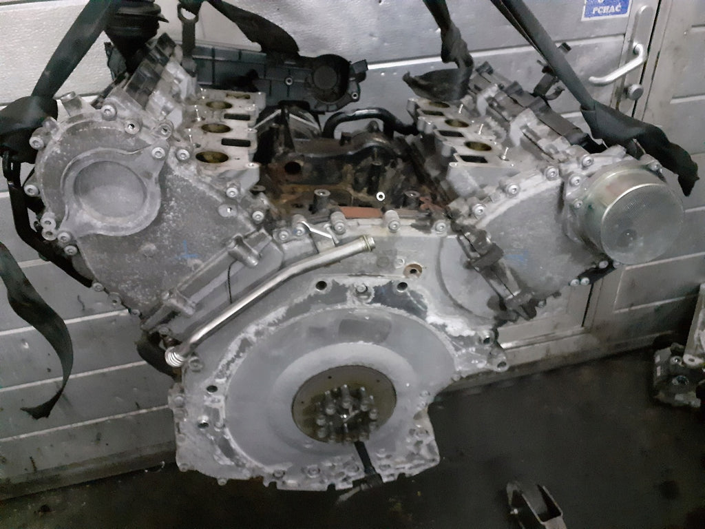Motor Audi A5 A4 CGK 2.7 TDI 163PS 98TKm Diesel Engine Unkomplett