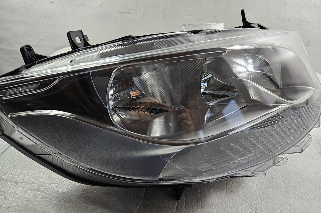 Frontscheinwerfer Mercedes-Benz Sprinter A9109060100 90139095AF Rechts Headlight SCH6875687286or