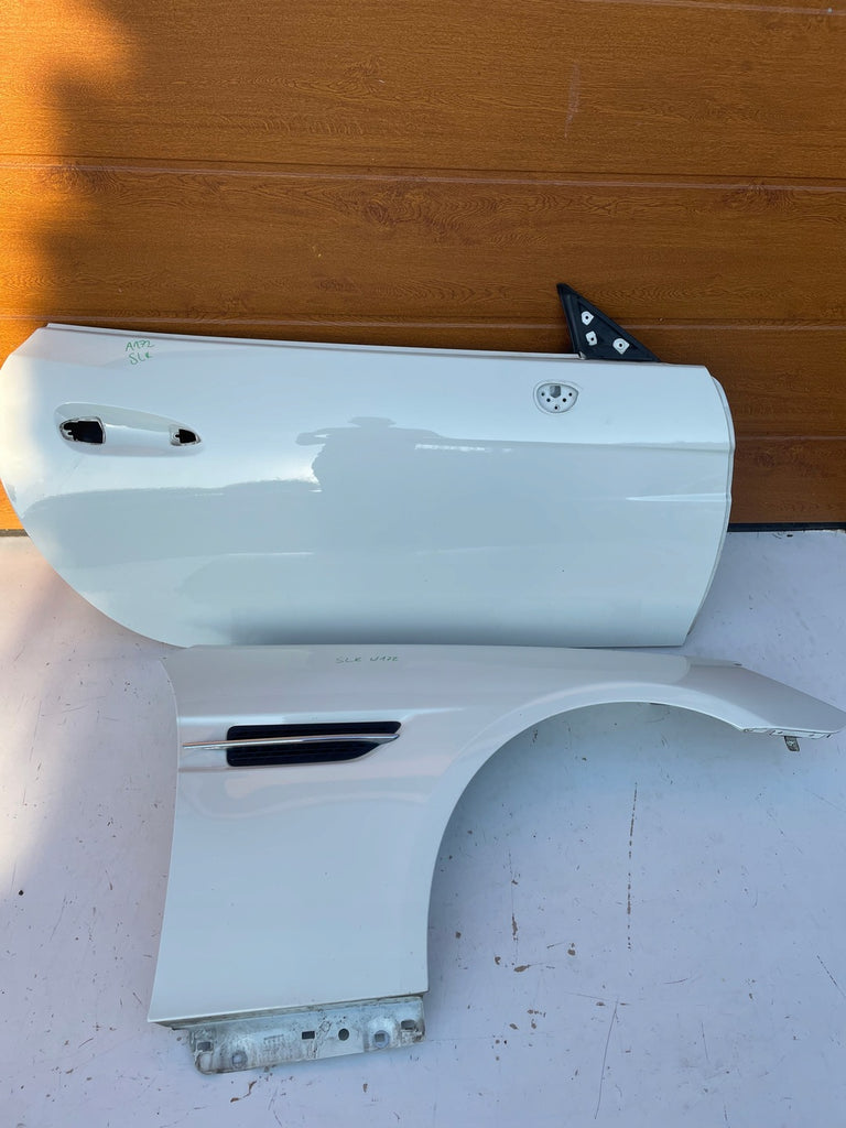 Kotflügel Mercedes-Benz Slk R172 A1728810401A1728810401 Vorne Rechts Silber