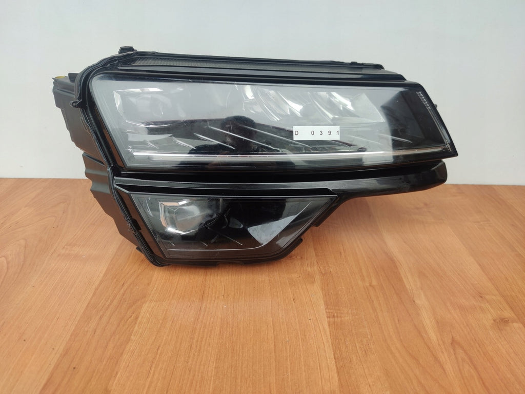 Frontscheinwerfer Skoda Karoq 57B941016C Rechts Scheinwerfer Headlight SCH6173311221ag