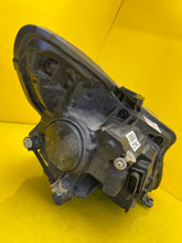 Laden Sie das Bild in den Galerie-Viewer, Frontscheinwerfer Mercedes-Benz Vito W447 A4479069700 LED Rechts oder Links