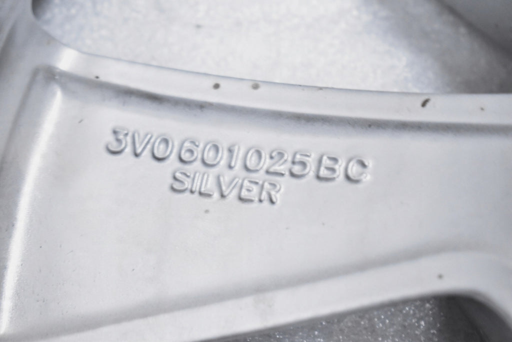 1x Alufelge 18 Zoll 8.5" 5x112 41ET Glanz Silber 3V0601025BC Skoda Superb Iii