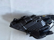 Laden Sie das Bild in den Galerie-Viewer, Frontscheinwerfer Opel Corsa E X15 13381348 Xenon Rechts Scheinwerfer Headlight SCH2303401926hr