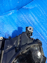 Laden Sie das Bild in den Galerie-Viewer, Frontscheinwerfer Audi Q5 80A941783 Links Scheinwerfer Headlight