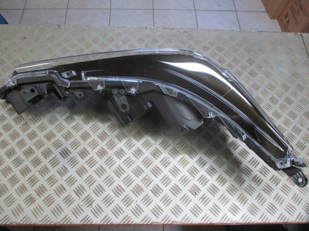 Frontscheinwerfer Toyota Corolla 81110-02S70 81150-02S70 LED Rechts oder Links