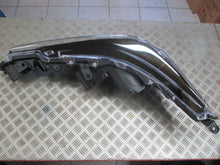 Laden Sie das Bild in den Galerie-Viewer, Frontscheinwerfer Toyota Corolla 81110-02S70 81150-02S70 LED Rechts oder Links
