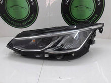 Laden Sie das Bild in den Galerie-Viewer, Frontscheinwerfer VW Golf VIII 90150890 5H1941005C LED Rechts oder Links SCH6720403037mn