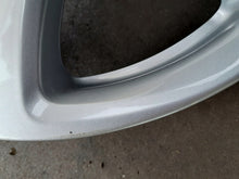Load image into Gallery viewer, 1x Alufelge 15 Zoll 6.0" 5x114.3 45ET Glanz Silber PW457-0D002 Toyota Yaris FEL4833253772hg