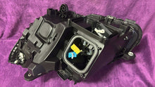 Laden Sie das Bild in den Galerie-Viewer, Frontscheinwerfer Mercedes-Benz W205 A2059069401 LED Rechts oder Links SCH8203876082ht