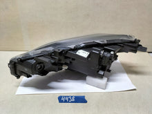 Laden Sie das Bild in den Galerie-Viewer, Frontscheinwerfer Toyota Yaris Cross 8739653-02 Full LED Rechts Headlight SCH3799781667xy