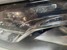 Laden Sie das Bild in den Galerie-Viewer, Frontscheinwerfer Audi Q5 8R0941003 Xenon Links Scheinwerfer Headlight SCH9094925962wb