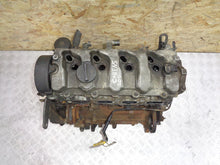 Laden Sie das Bild in den Galerie-Viewer, Motor Kia Carens II D4EA 2.0 CRDI 113PS 83kW 2002 Diesel Engine Unkomplett