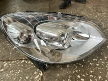 Laden Sie das Bild in den Galerie-Viewer, Frontscheinwerfer Mercedes-Benz W245 301220202 Rechts Scheinwerfer Headlight SCH9797429091hi