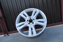 Laden Sie das Bild in den Galerie-Viewer, 1x Alufelge 20 Zoll 8.5&quot; 5x112 A2514014002 Mercedes-Benz W251 Rim Wheel