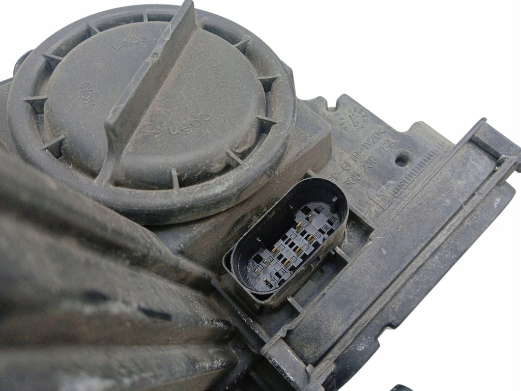 Frontscheinwerfer Mercedes-Benz W204 Xenon Links Scheinwerfer Headlight SCH3082970953bd