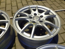 Laden Sie das Bild in den Galerie-Viewer, 4x Alufelge 16 Zoll 6.5" 5x112 49ET Glanz Silber A2464010800 Mercedes-Benz FEL4824192446kd