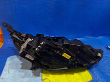 Laden Sie das Bild in den Galerie-Viewer, Frontscheinwerfer Hyundai I30 III G4921-22030 Full LED Rechts oder Links