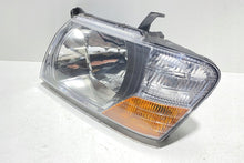 Load image into Gallery viewer, Frontscheinwerfer Mitsubishi Pajero III 10087419 Links Scheinwerfer Headlight