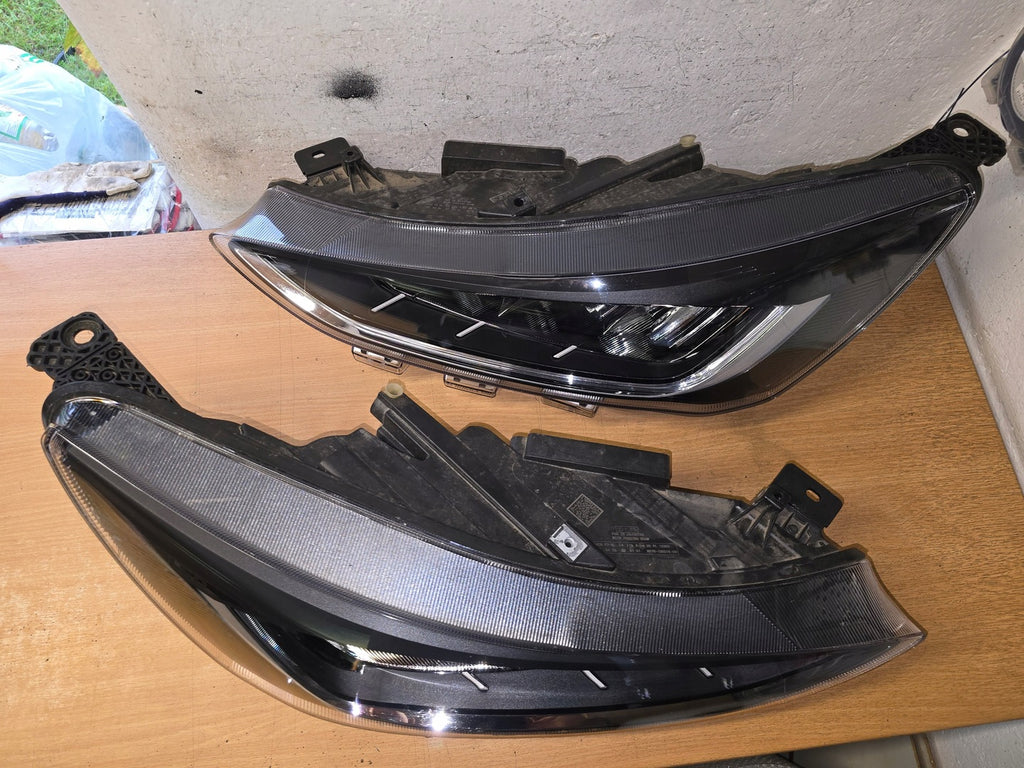 Frontscheinwerfer Ford Focus NX7B-13E014-CD LED Ein Stück (Rechts oder Links)