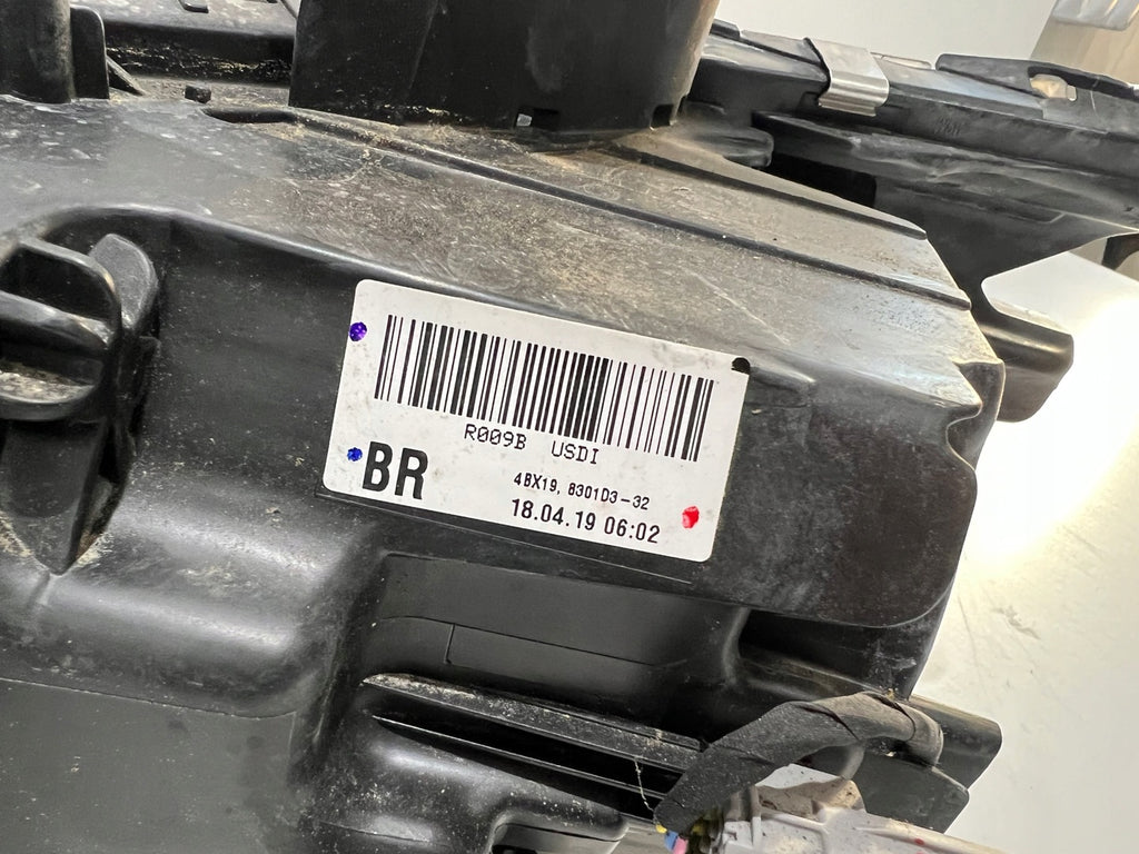 Frontscheinwerfer Mitsubishi Outlander III 8301D332 LED Rechts Headlight