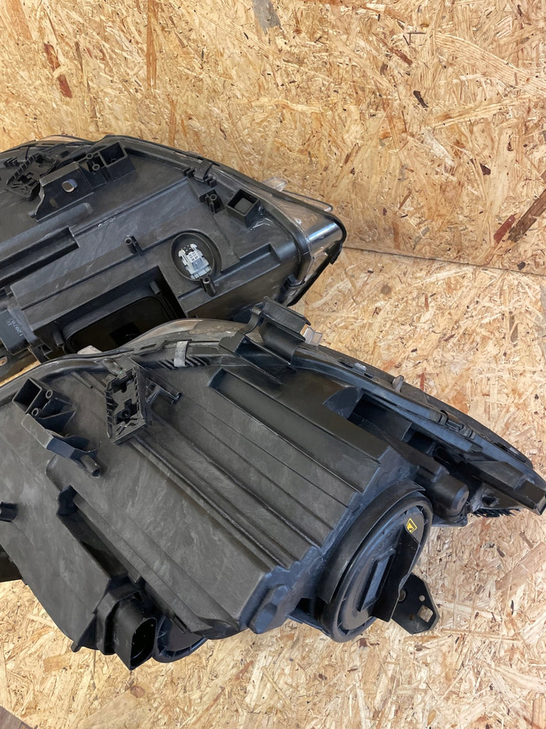 Frontscheinwerfer Mercedes-Benz Cla A1179067000 Xenon Rechts oder Links SCH4770930865vg