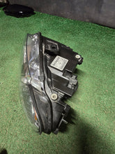 Load image into Gallery viewer, Frontscheinwerfer Audi A4 B7 8E0941003AJ Links Scheinwerfer Headlight SCH2483285680ie