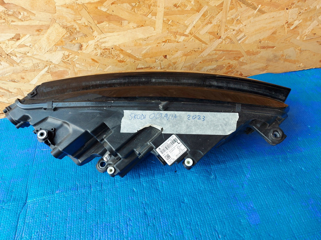 Frontscheinwerfer Skoda Octavia IV 5E4941015A LED Links Scheinwerfer Headlight SCH9177075095hu