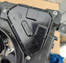 Load image into Gallery viewer, Frontscheinwerfer VW Crafter 1ER01159205 Links Scheinwerfer Headlight SCH4058768034hz