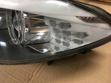 Load image into Gallery viewer, Frontscheinwerfer BMW F11 F10 7203251-11 Xenon Links Scheinwerfer Headlight SCH5506645845bc