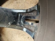 Laden Sie das Bild in den Galerie-Viewer, 1x Alufelge 17 Zoll 7.0&quot; 4x108 47 5ET Glanz Schwarz C1BC-YA Ford Fiesta