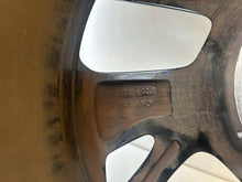 Laden Sie das Bild in den Galerie-Viewer, 1x Alufelge 16 Zoll 6.5" 4x108 32ET Glanz Schwarz 9833892580 Opel Corsa F FEL1659444787bt