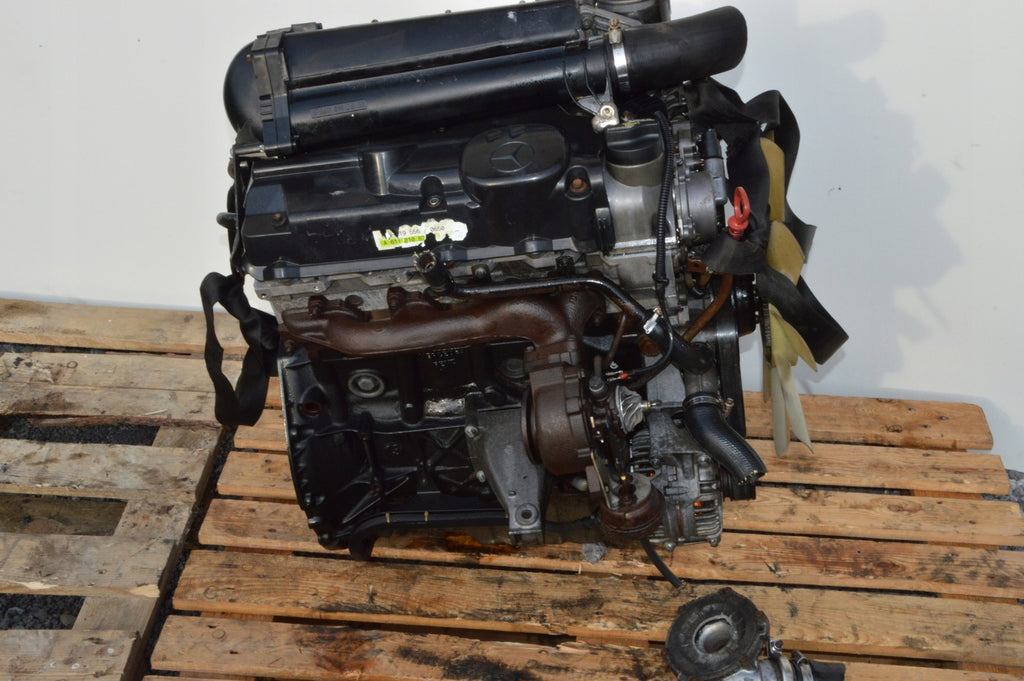 Motor Mercedes-Benz Sprinter 6110701687 2.2 CDI 177TKm Diesel Engine Komplett