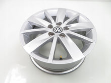 Load image into Gallery viewer, 1x Alufelge 15 Zoll 6.0&quot; 5x100 40ET Silber 6C0601025 VW Polo Rim Wheel