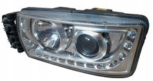 Laden Sie das Bild in den Galerie-Viewer, Frontscheinwerfer Iveco I 5801639077 Xenon Links Scheinwerfer Headlight SCH3755632249qr