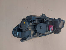 Laden Sie das Bild in den Galerie-Viewer, Frontscheinwerfer Mercedes-Benz W246 A2468207261 Xenon Rechts Headlight SCH3200472239xb