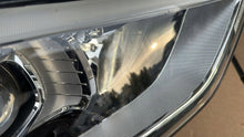 Laden Sie das Bild in den Galerie-Viewer, Frontscheinwerfer Hyundai Santa Fe 3T921-01B80 Xenon Rechts Headlight