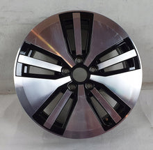 Load image into Gallery viewer, 1x Alufelge 17 Zoll 7.0&quot; 5x112 40ET 3G0601025AM VW Passat B7 Touran Rim Wheel