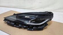 Laden Sie das Bild in den Galerie-Viewer, Frontscheinwerfer Tesla Model 3 176088800F Links Scheinwerfer Headlight SCH8597645215yq