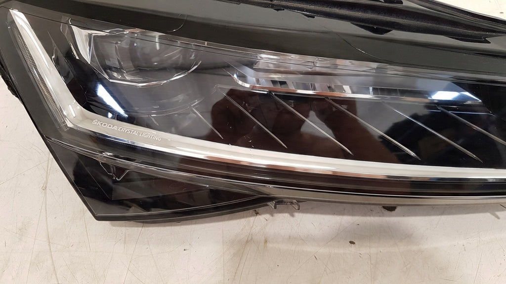 Frontscheinwerfer Skoda Superb III 3V1941016D LED Rechts Scheinwerfer Headlight