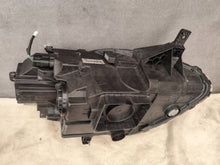 Laden Sie das Bild in den Galerie-Viewer, Frontscheinwerfer Ford Puma L1TB-13E015-GK Ein Satz Scheinwerfer Headlight SCH1416011134ux