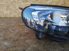 Laden Sie das Bild in den Galerie-Viewer, Frontscheinwerfer Peugeot Expert 9803572580 Rechts Scheinwerfer Headlight SCH9703546831qz