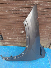 Laden Sie das Bild in den Galerie-Viewer, Kotflügel Mercedes-Benz Eqa H243 Vorne Links